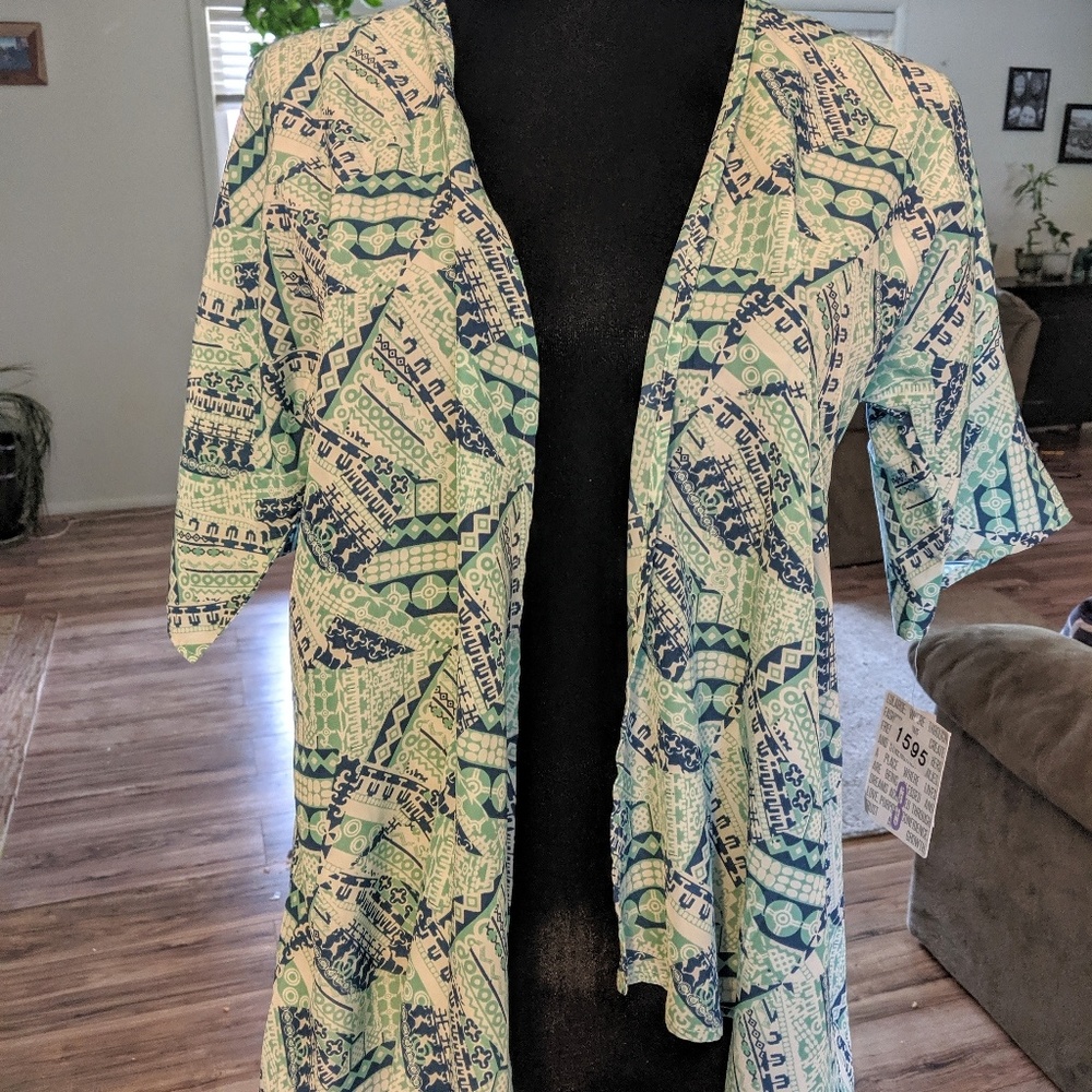 Lularoe. Kimono. Size 3.